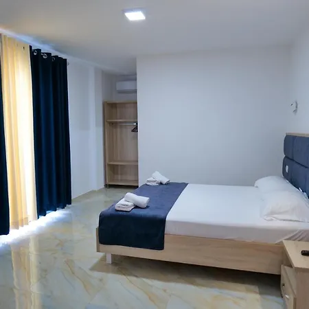 Solis 3*